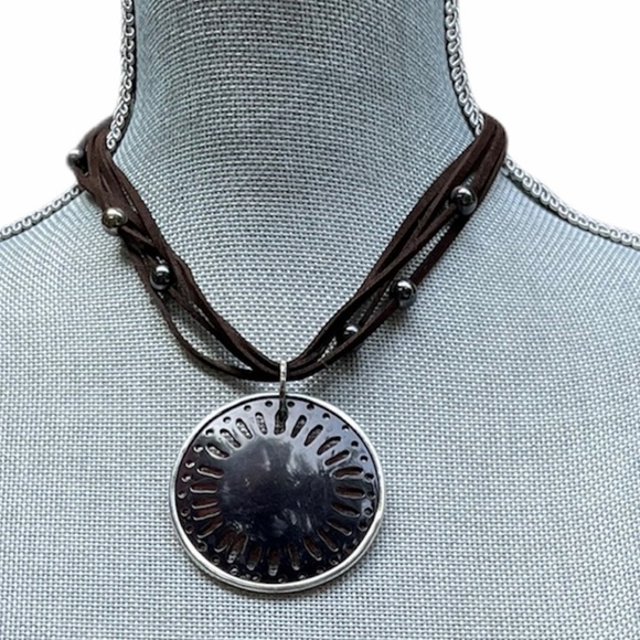 Silpada Jewelry - Silpada STERLING CARVED LIP SHELL NECKLACE N1446